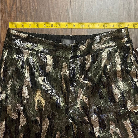NWT Anthropologie Camo Sequin Jogger Trouser Pants L - Picture 7 of 16